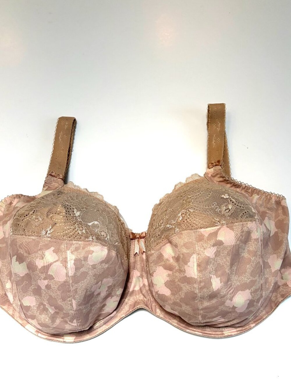 Elomi Morgan in nude, 34N US, 34JJ UK, soft lace cup, great condition
